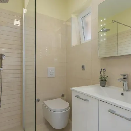 Green Palm Apartment *